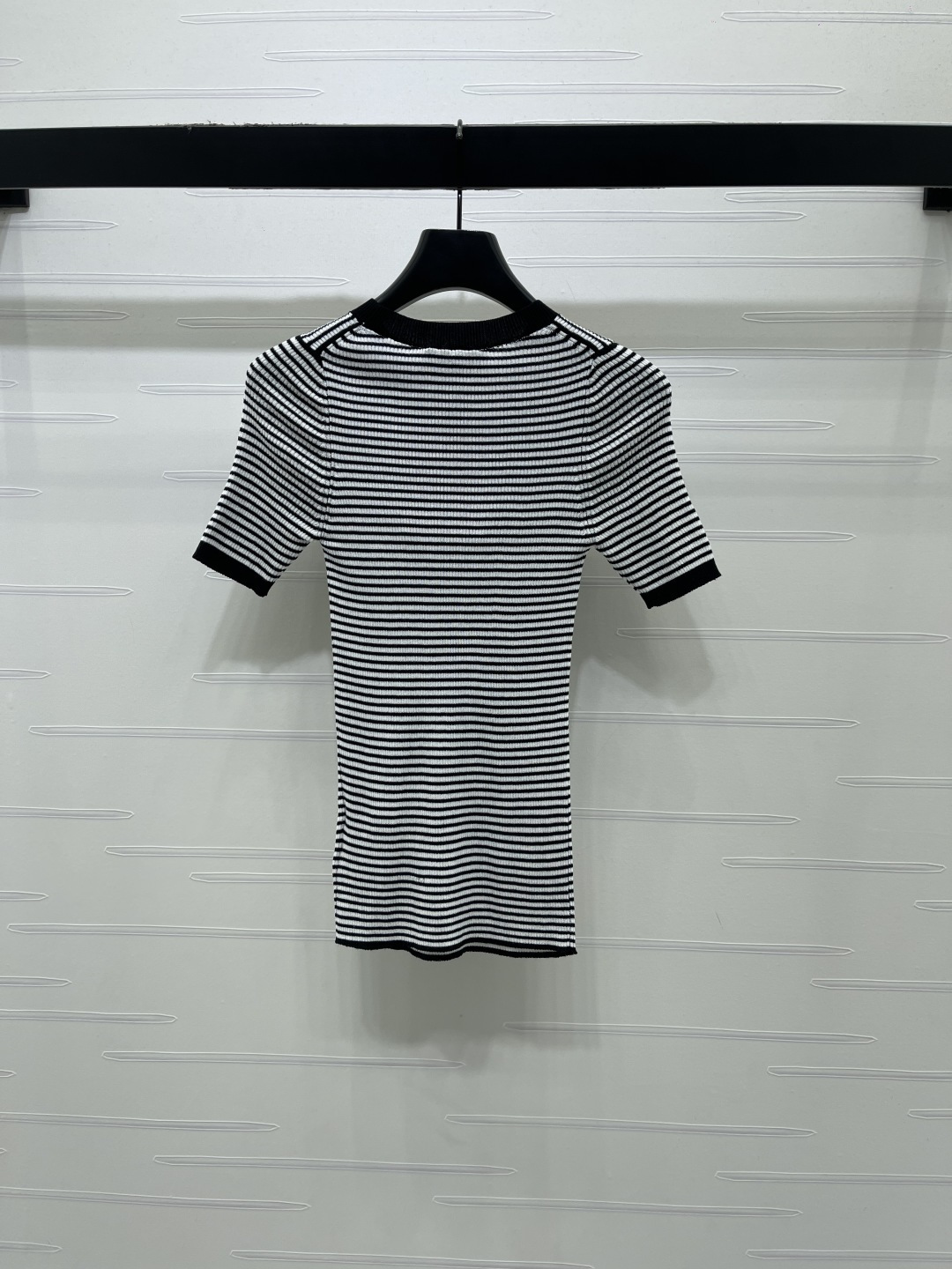 Women's short sleeves